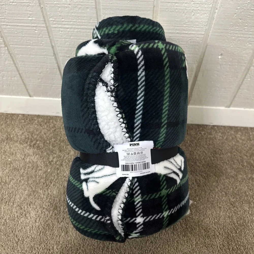 New Victoria's Secret Pink Green Fleece Sherpa Blanket Dog Logo Christmas